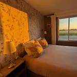 Bed & Breakfast A L'ombre Du Mont Saint Michel - Bed & Breakfast, D'hotes 3*