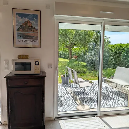 A L'ombre Du Mont Saint Michel - Bed & Breakfast, D'hotes 3* Huisnes-sur-Mer