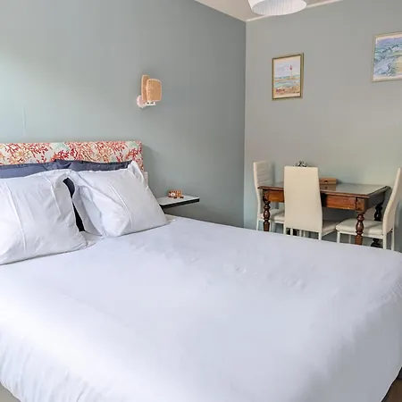 A L'ombre Du Mont Saint Michel - Bed & Breakfast, D'hotes Bed & Breakfast 3*