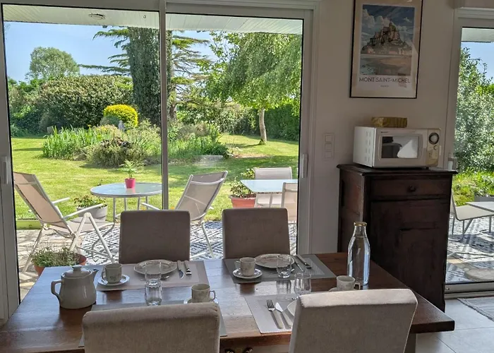 A L'ombre Du Mont Saint Michel - Bed & Breakfast, D'hotes Bed & Breakfast