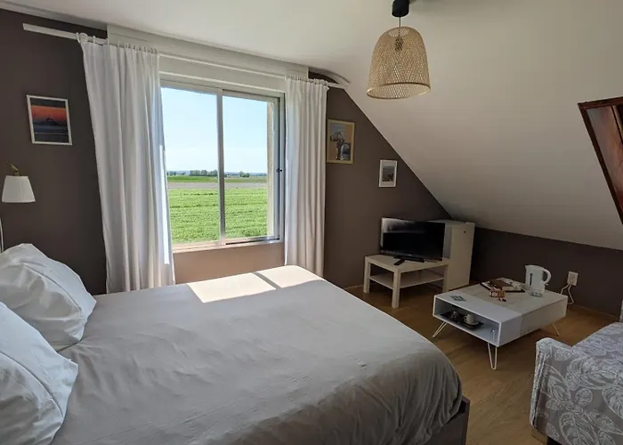 A L'ombre Du Mont Saint Michel - Bed & Breakfast, D'hotes Bed & Breakfast Huisnes-sur-Mer