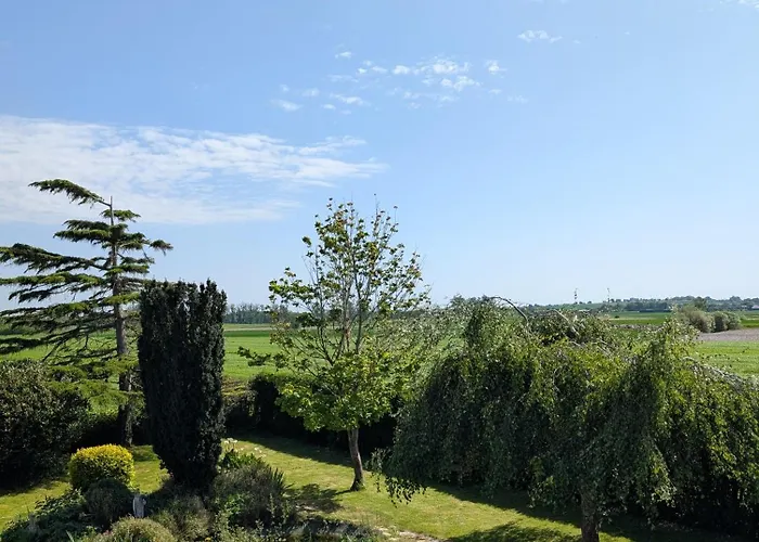 A L'ombre Du Mont Saint Michel - Bed & Breakfast, D'hotes