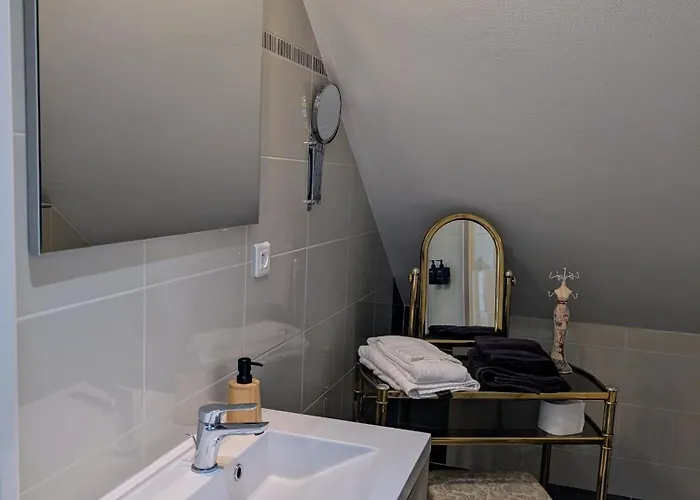 A L'ombre Du Mont Saint Michel - Bed & Breakfast, D'hotes 3*