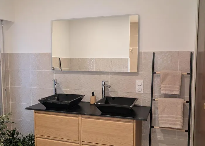 Bed & Breakfast A L'ombre Du Mont Saint Michel - Bed & Breakfast, D'hotes 3*