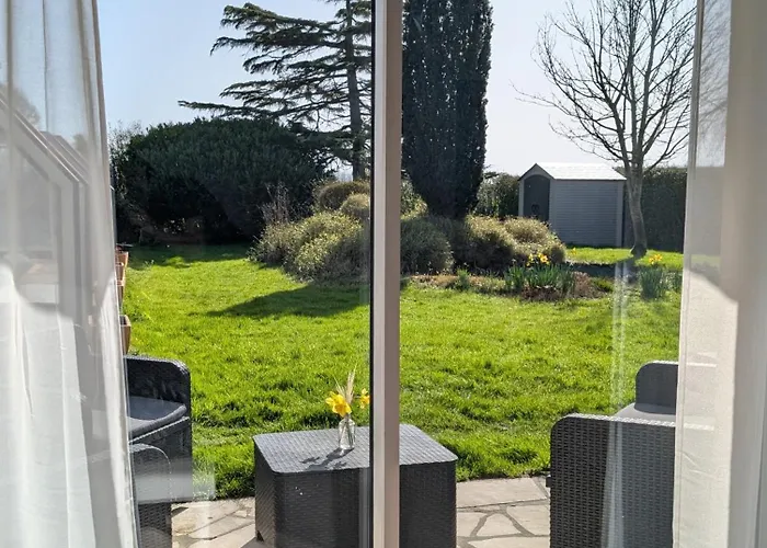 Bed & Breakfast A L'ombre Du Mont Saint Michel - Bed & Breakfast, D'hotes 3*